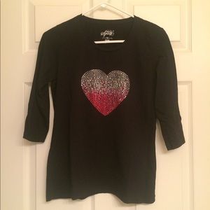 Women's black tee shirt
